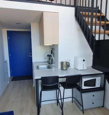 Apartment Ds *